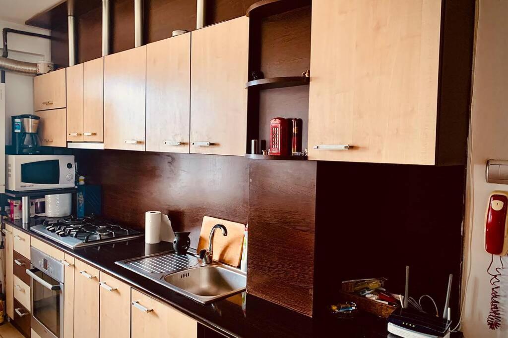Cozy 2 Rooms Apartment Close To City Center 부쿠레슈티 외부 사진