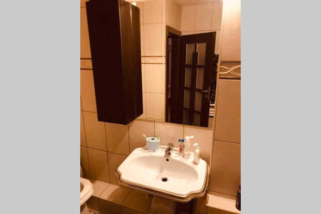 Cozy 2 Rooms Apartment Close To City Center 부쿠레슈티 외부 사진