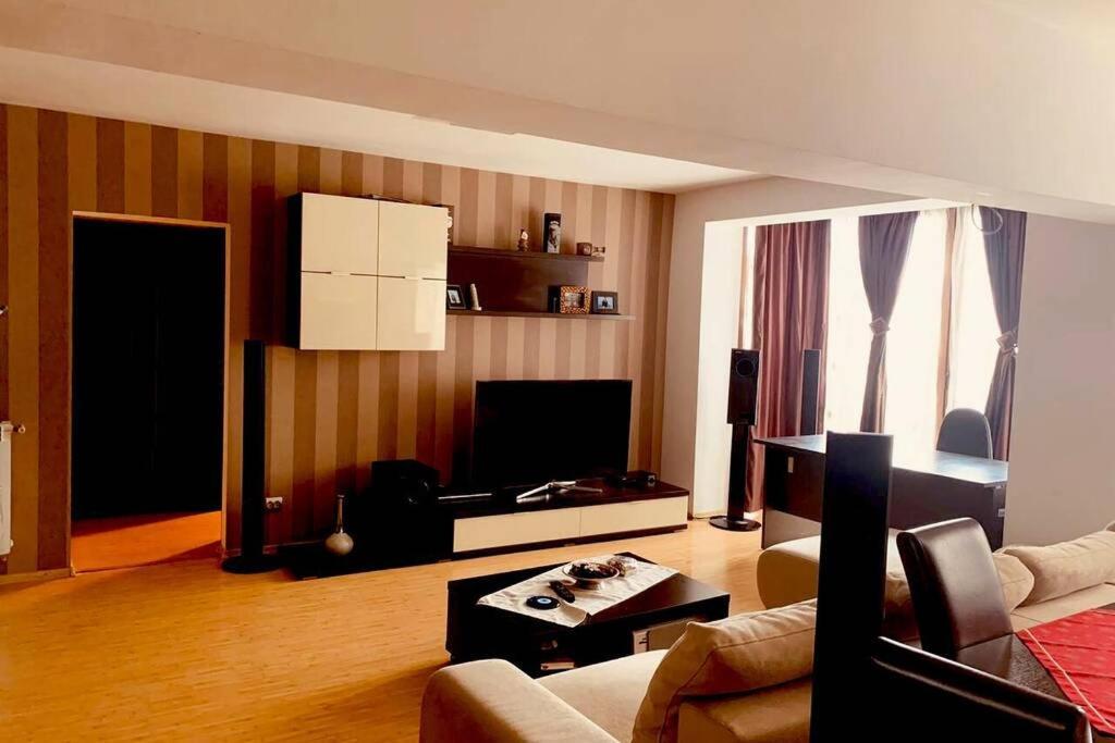 Cozy 2 Rooms Apartment Close To City Center 부쿠레슈티 외부 사진